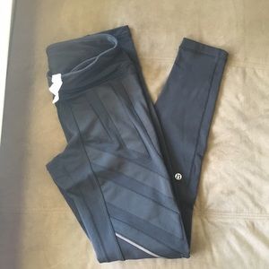 LAST HOURS OR WILL BE DONATED!

Lululemon leggings